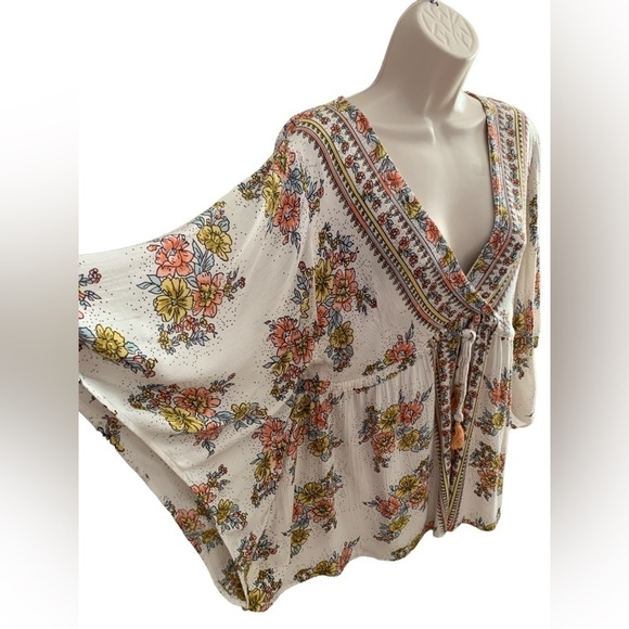 ANGIE Floral Boho Peasant Babydoll Flowy Batwing Top - Picture 3 of 12